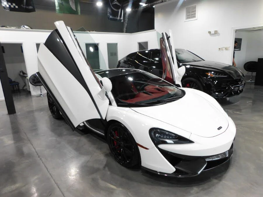 2017 McLaren 570S - Image 6 of 21