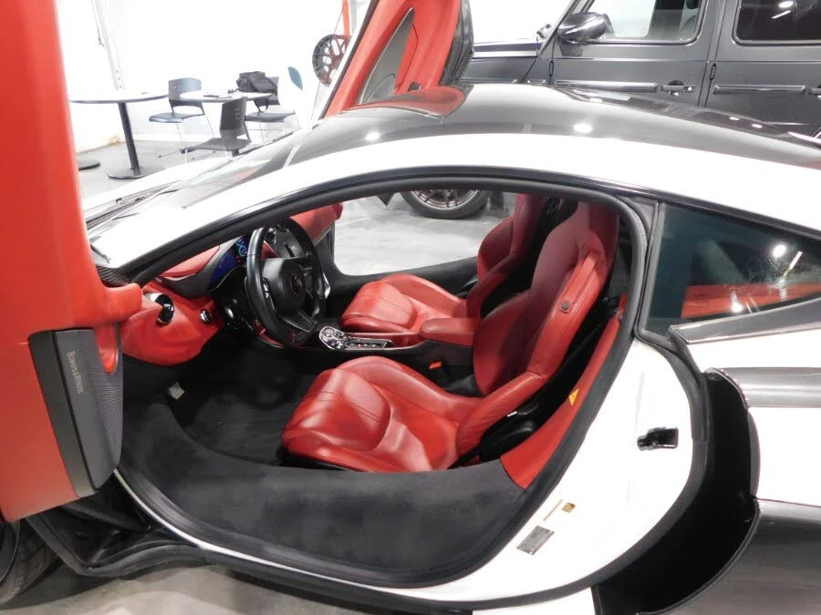 2017 McLaren 570S - Image 7 of 21