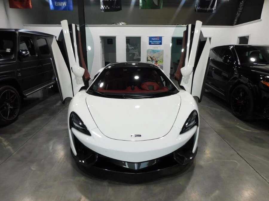 2017 McLaren 570S - Image 5 of 21