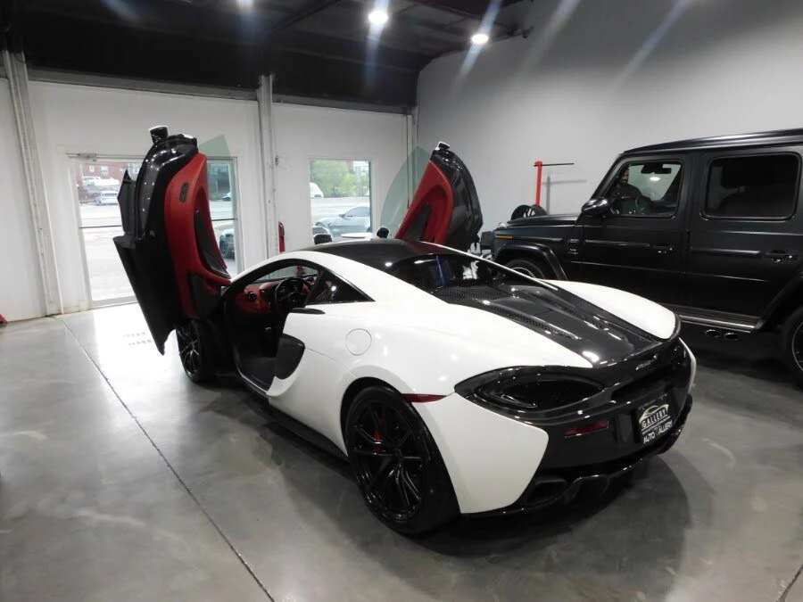 2017 McLaren 570S - Image 3 of 21