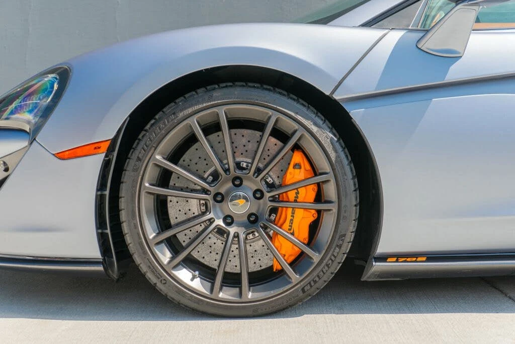 2017 McLaren 570S - Image 15 of 31