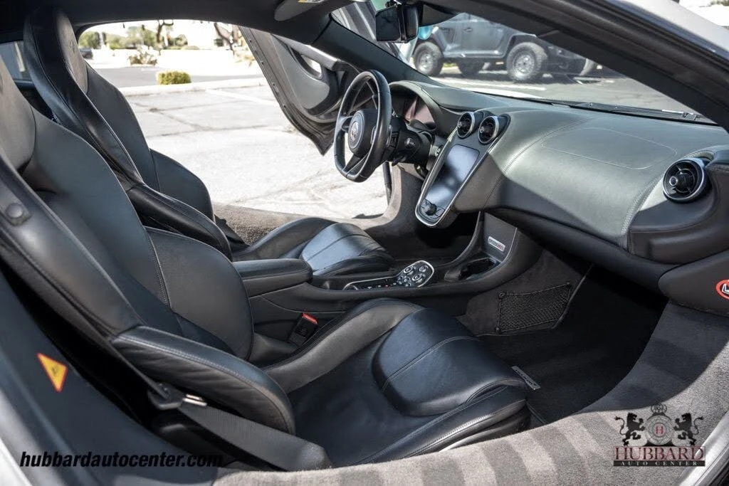2017 McLaren 570S - Image 25 of 31