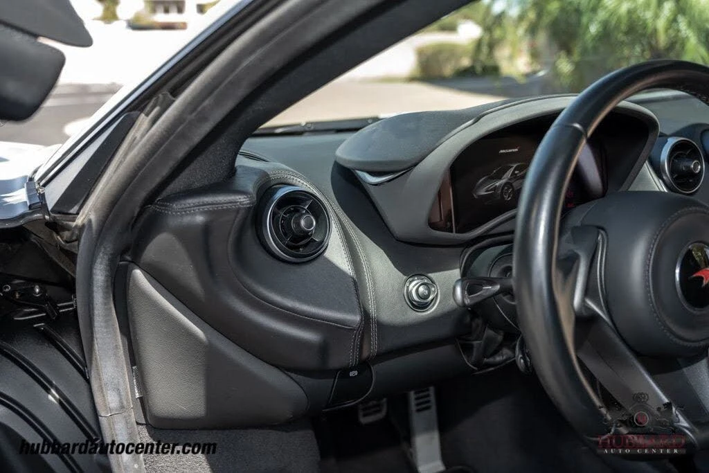 2017 McLaren 570S - Image 17 of 31