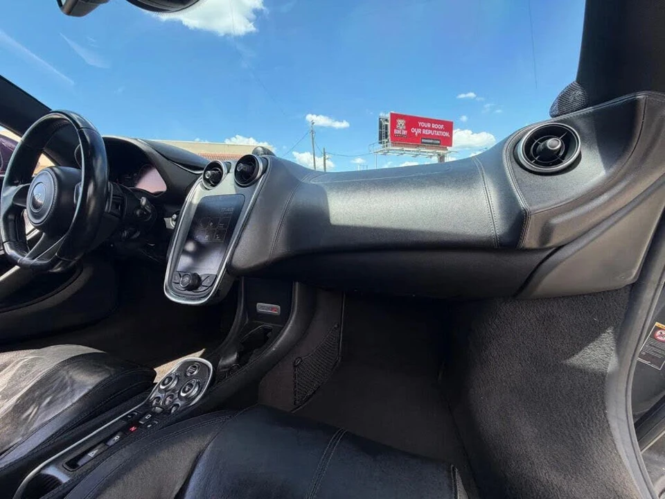2017 McLaren 570S - Image 22 of 23