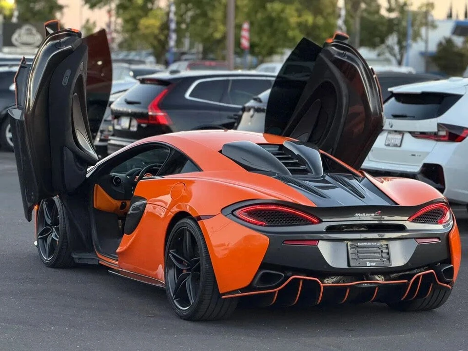 2017 McLaren 570S - Image 10 of 27