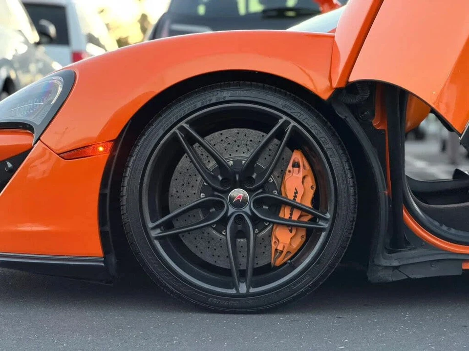 2017 McLaren 570S - Image 7 of 27
