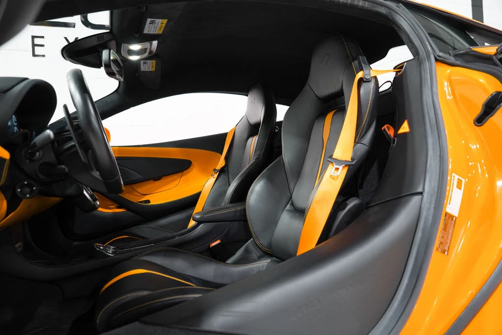 2017 McLaren 570S - Image 9 of 31