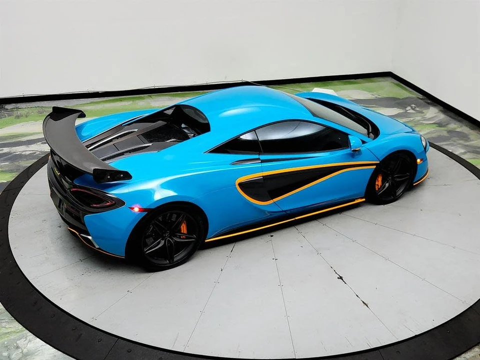 2017 McLaren 570S - Image 29 of 31