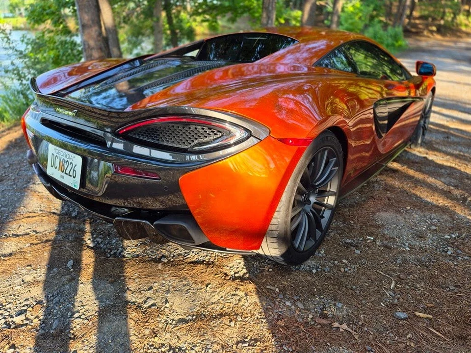 2017 McLaren 570S - Image 15 of 31