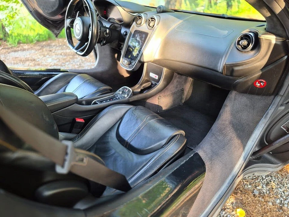 2017 McLaren 570S - Image 30 of 31