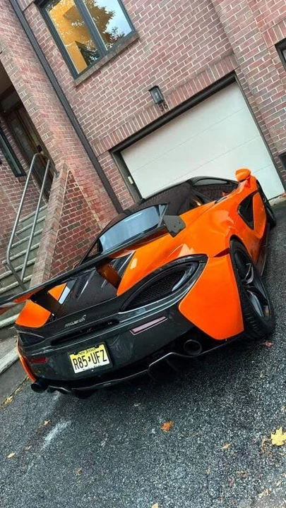 2017 McLaren 570S - Image 2 of 3