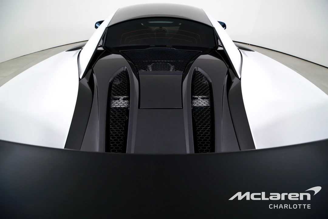 2017 McLaren 570S - Image 21 of 30