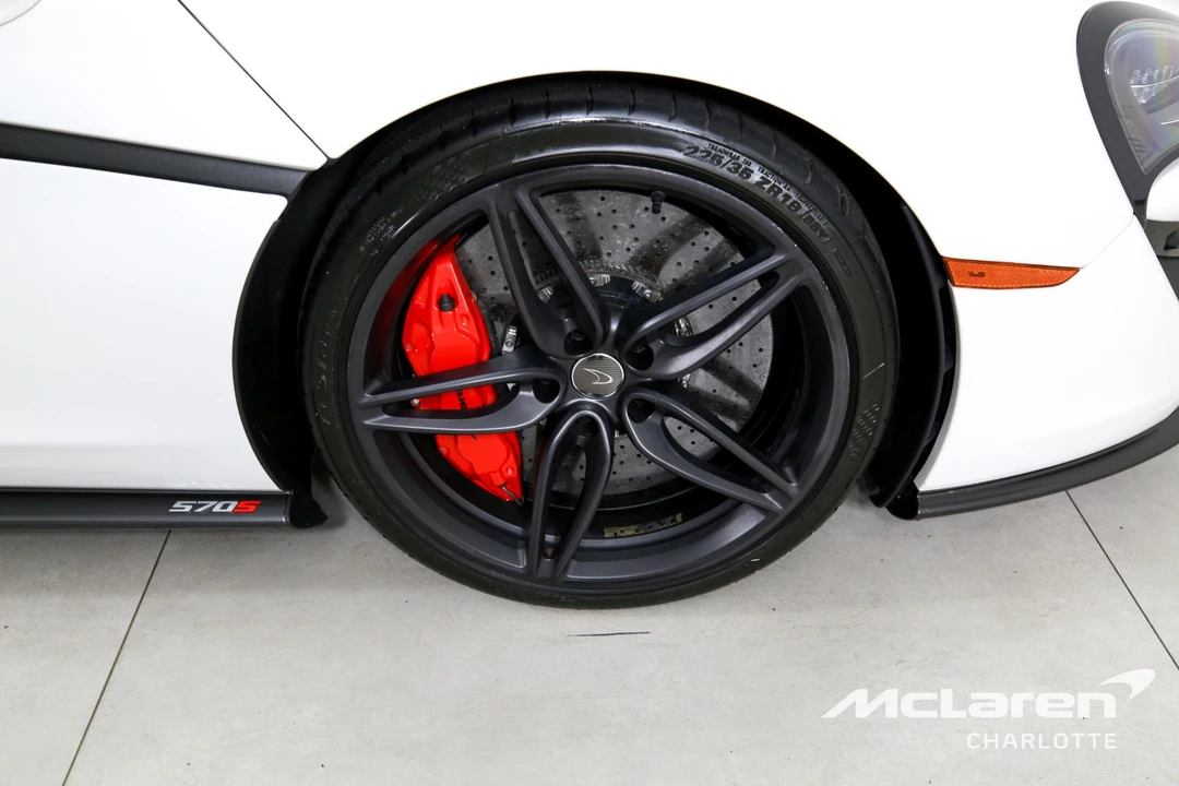 2017 McLaren 570S - Image 23 of 30
