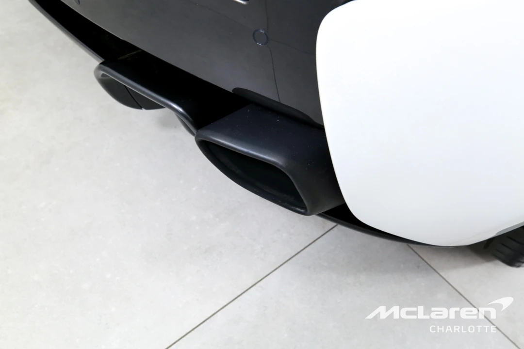 2017 McLaren 570S - Image 28 of 30