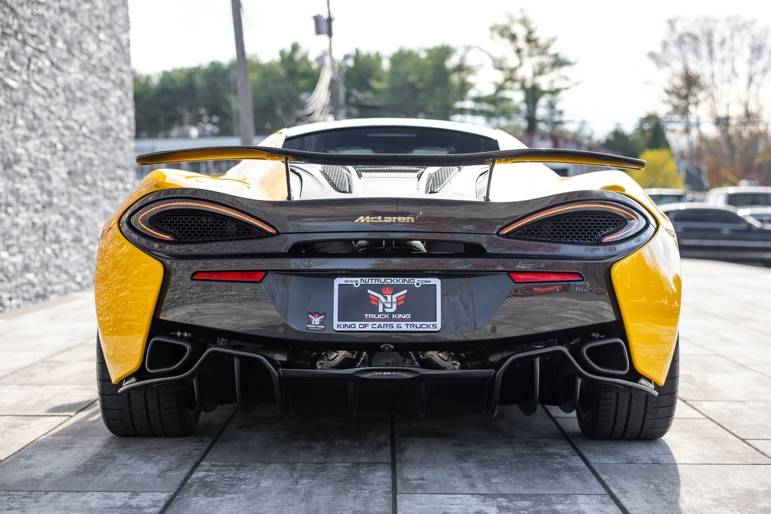 2017 McLaren 570S - Image 16 of 21