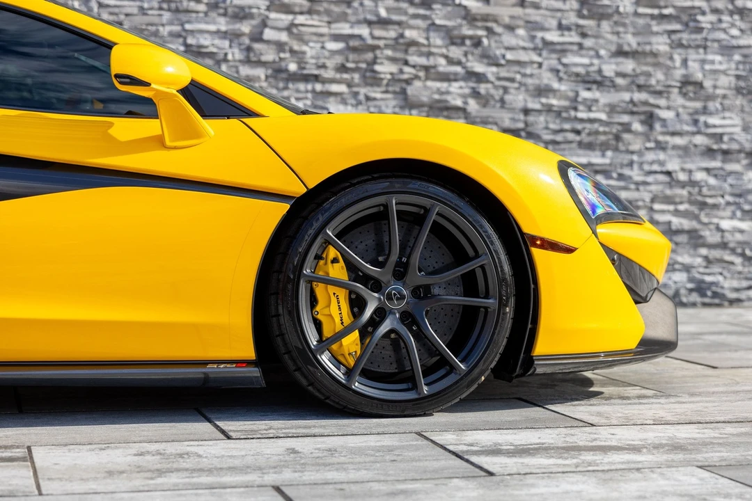 2017 McLaren 570S - Image 11 of 21