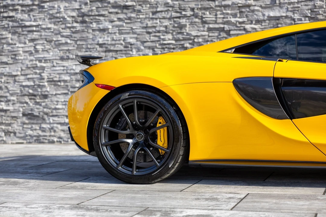 2017 McLaren 570S - Image 12 of 21