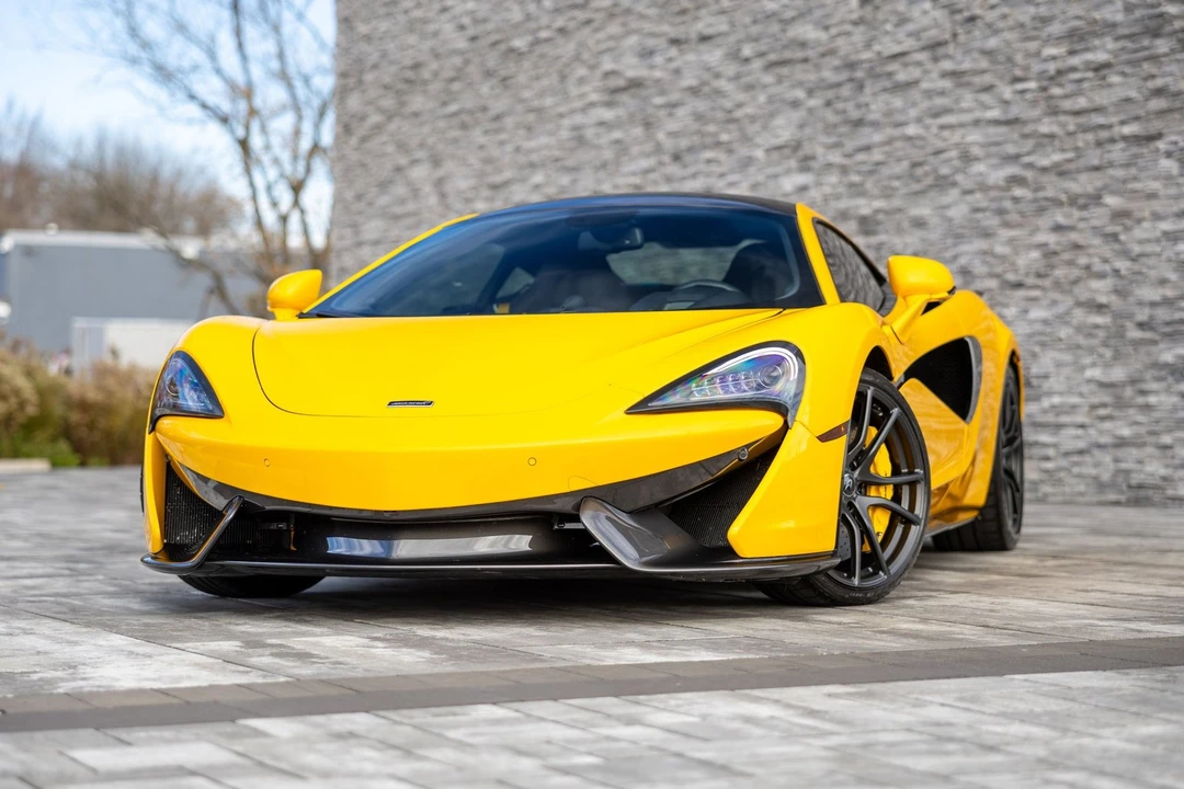 2017 McLaren 570S - Image 5 of 21