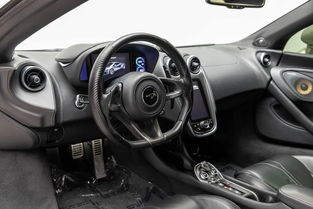 2017 McLaren 570S - Image 2 of 31