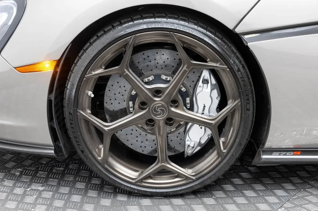 2017 McLaren 570S - Image 8 of 31