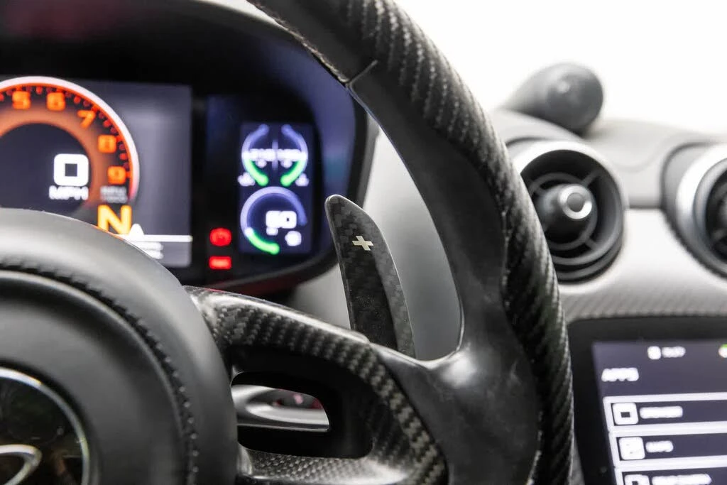 2017 McLaren 570S - Image 26 of 31
