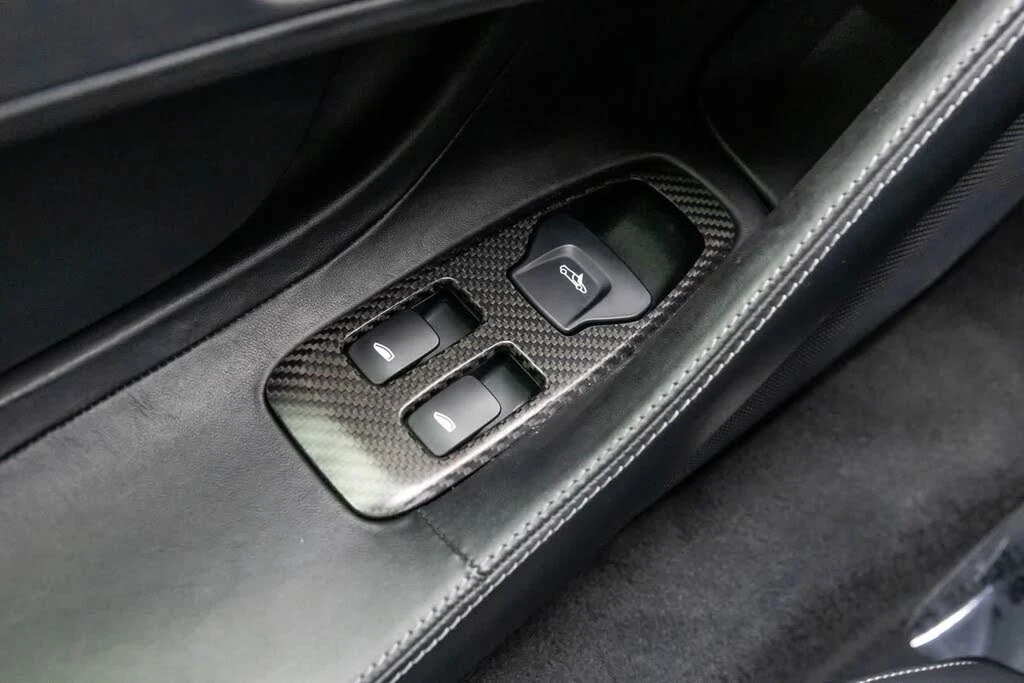 2017 McLaren 570S - Image 28 of 31