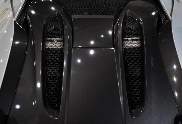 2017 McLaren 570S - Image 9 of 18