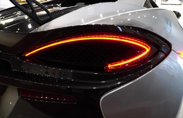 2017 McLaren 570S - Image 10 of 18