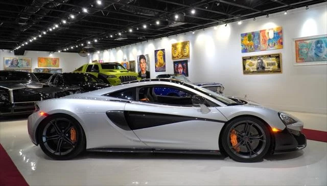 2017 McLaren 570S - Image 8 of 18