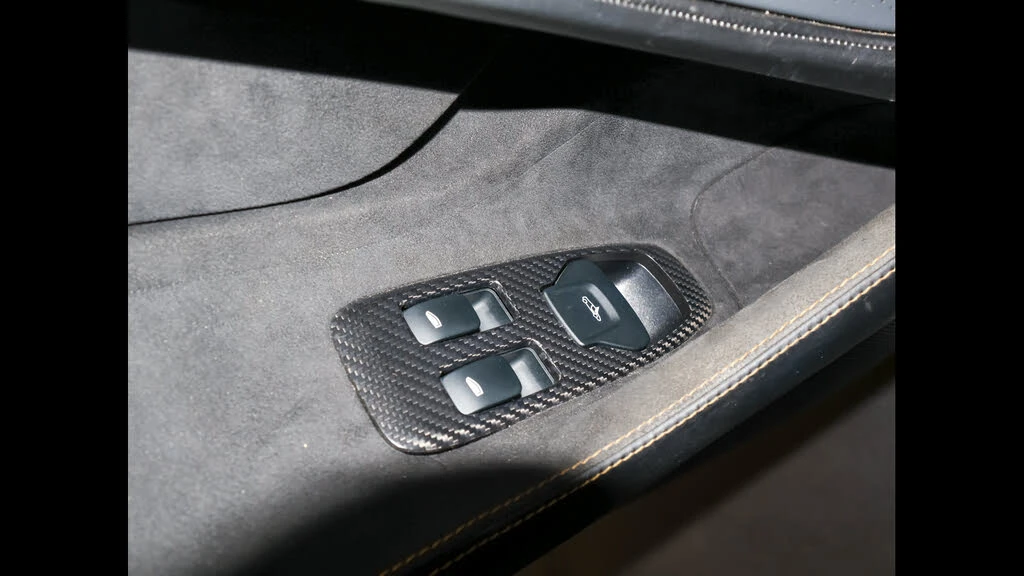 2017 McLaren 570S - Image 16 of 31