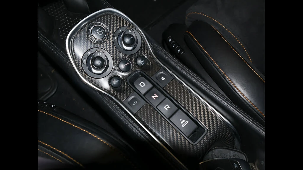 2017 McLaren 570S - Image 25 of 31