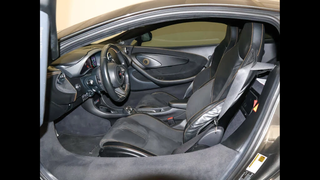 2017 McLaren 570S - Image 12 of 31