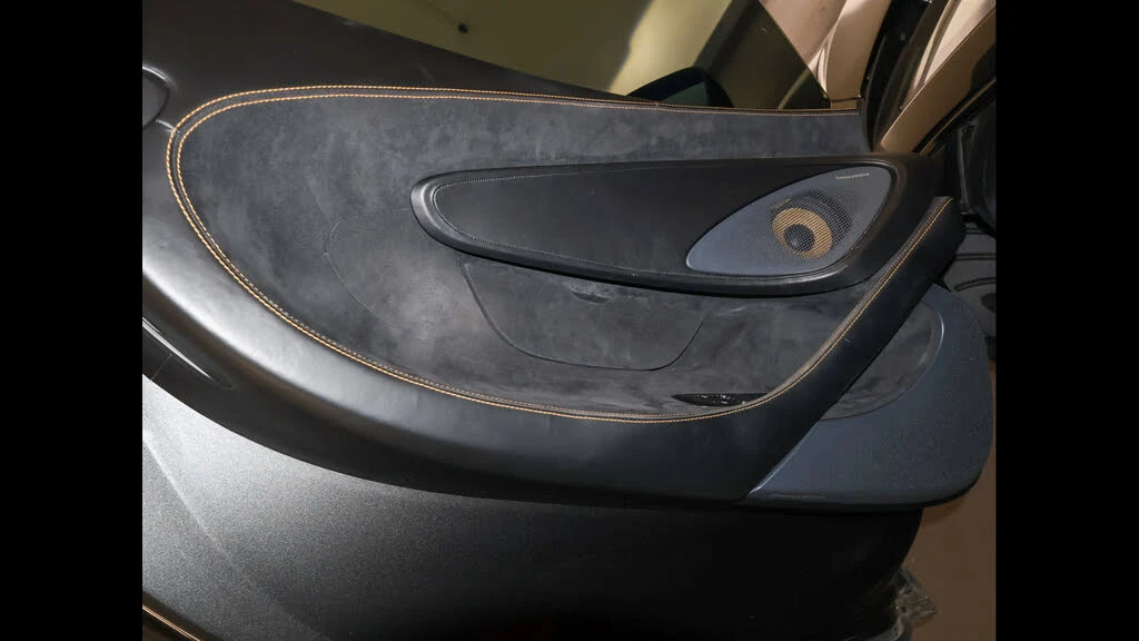 2017 McLaren 570S - Image 14 of 31