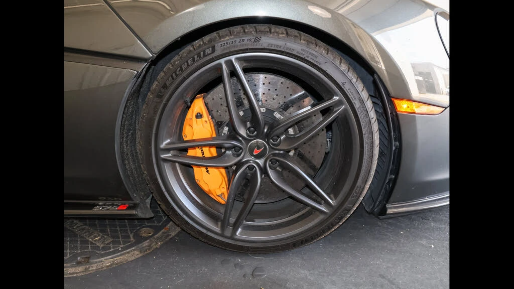 2017 McLaren 570S - Image 27 of 31