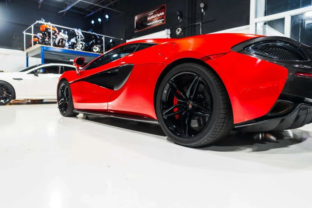 2017 McLaren 570S - Image 8 of 23