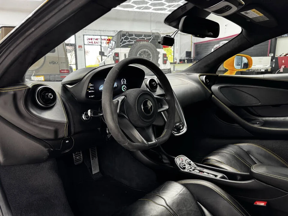 2017 McLaren 570S - Image 13 of 15