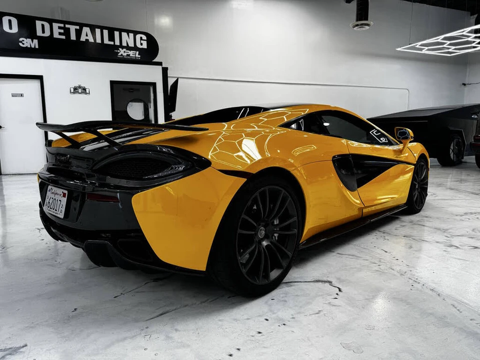 2017 McLaren 570S - Image 8 of 15
