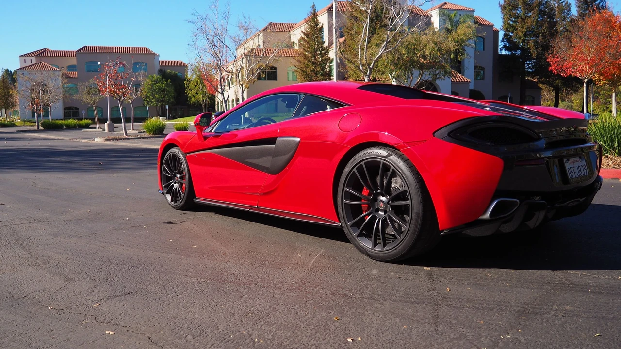 2017 McLaren 570S - Image 4 of 13