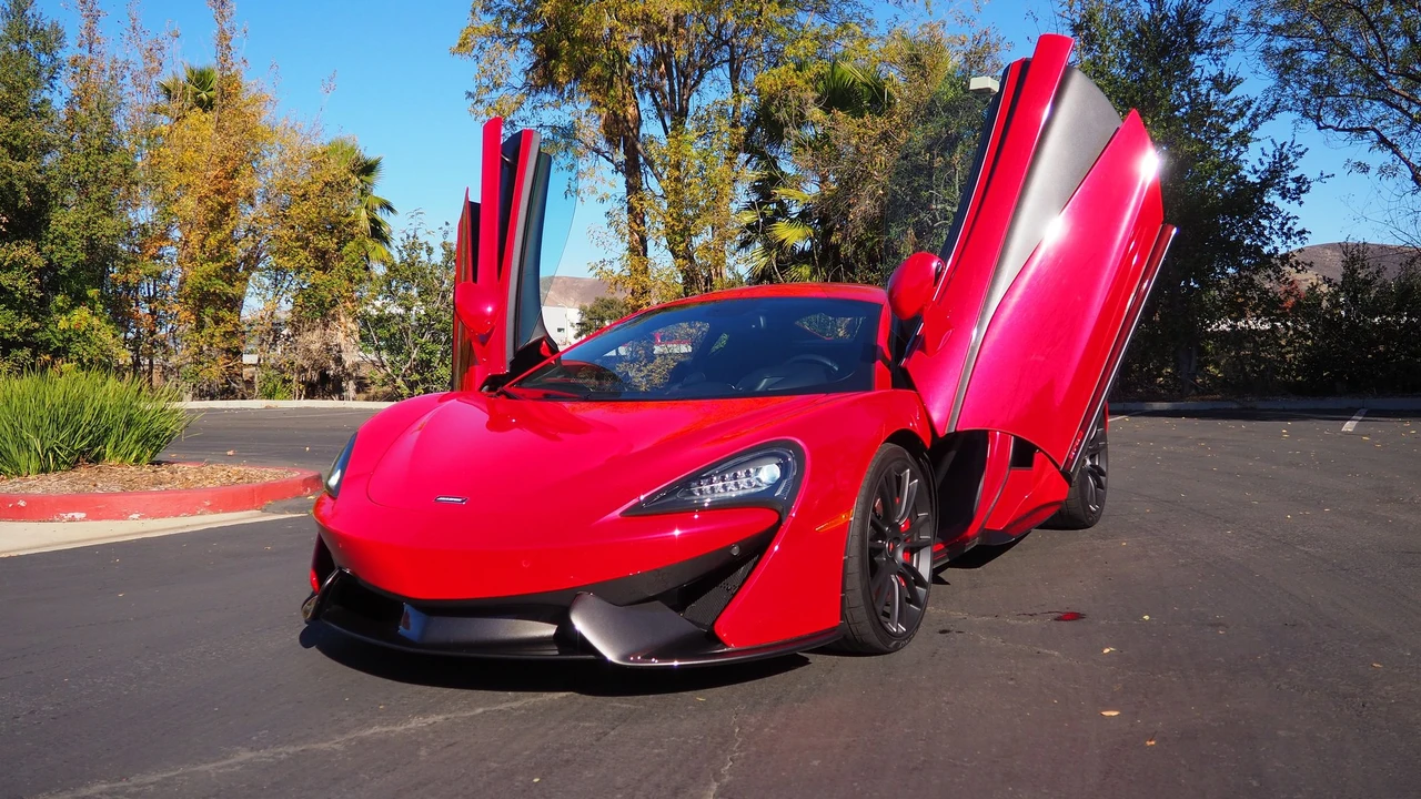 2017 McLaren 570S - Image 12 of 13