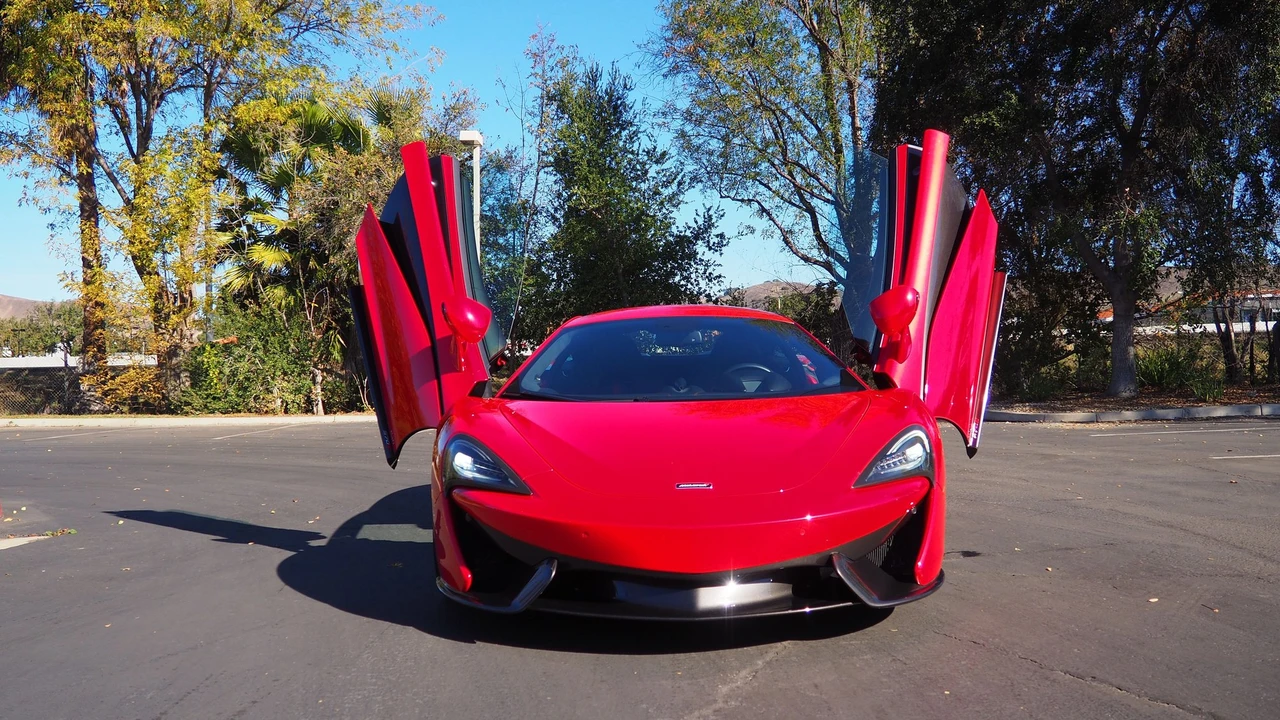 2017 McLaren 570S - Image 5 of 13