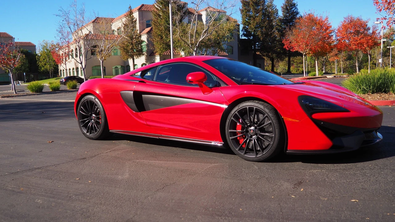 2017 McLaren 570S - Image 7 of 13