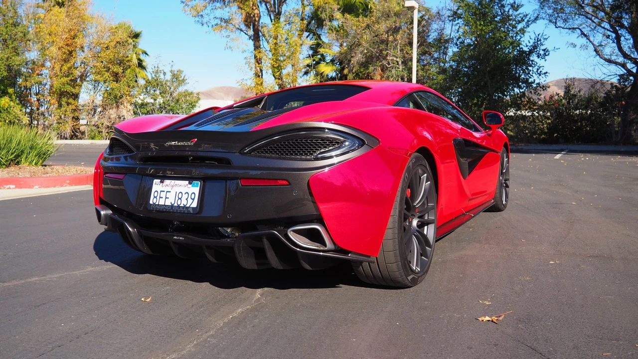 2017 McLaren 570S - Image 10 of 13