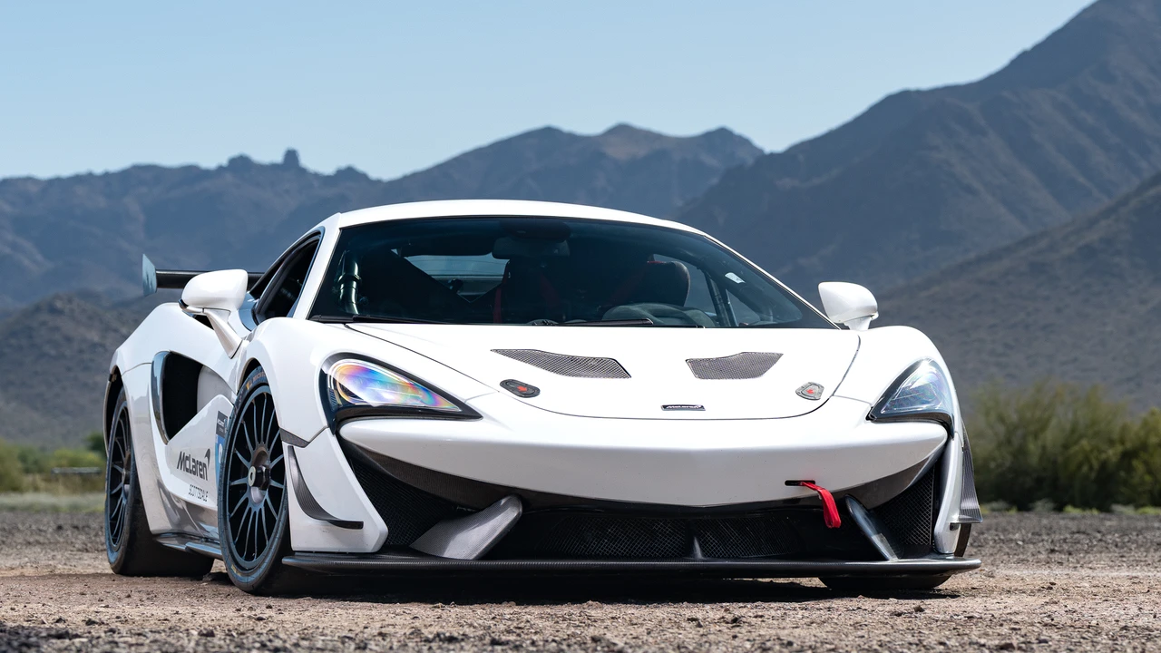 2017 McLaren - Image 10 of 31