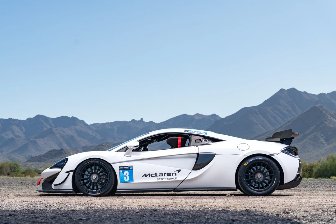 2017 McLaren - Image 14 of 31
