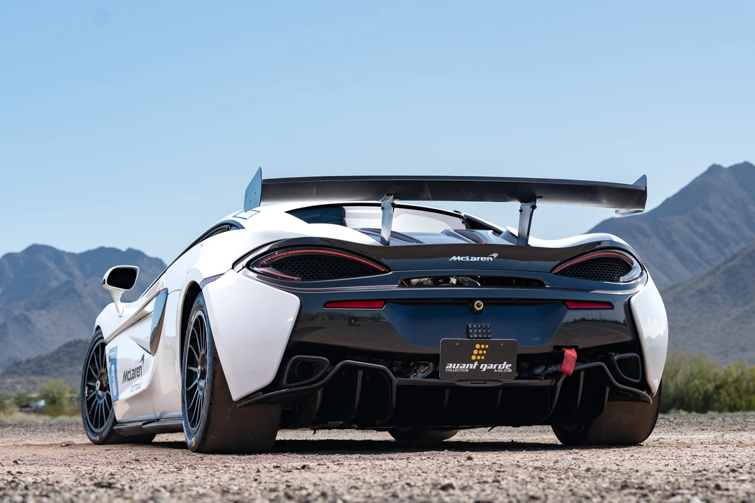 2017 McLaren - Image 27 of 31