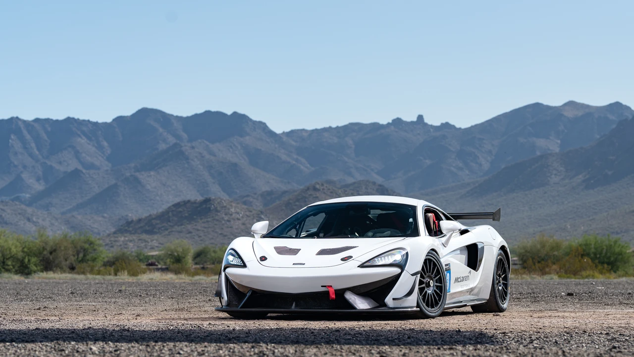 2017 McLaren - Image 4 of 31