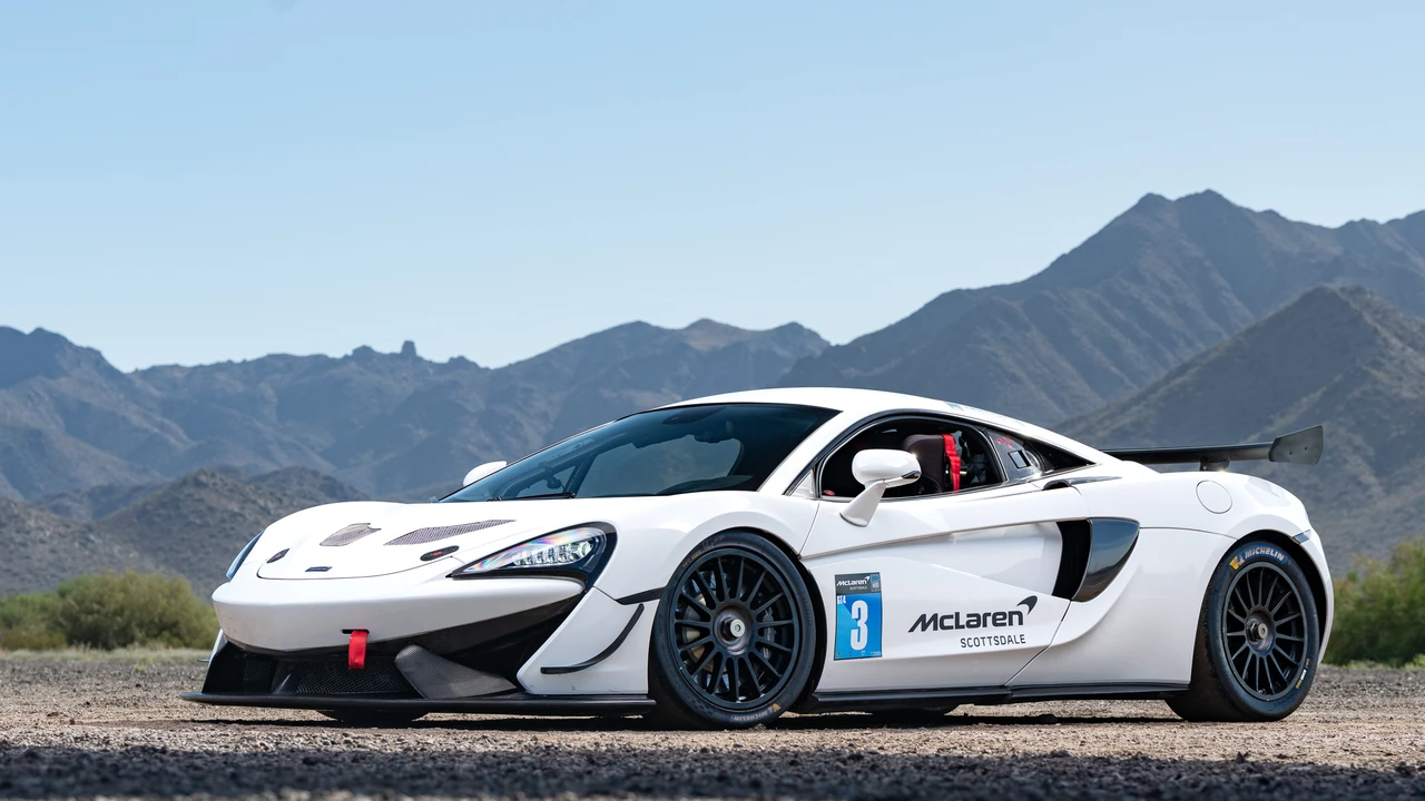2017 McLaren - Image 3 of 31