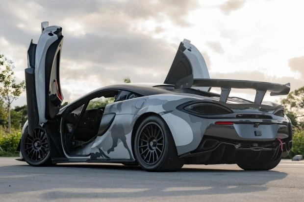 2017 McLaren 570S - Image 2 of 6