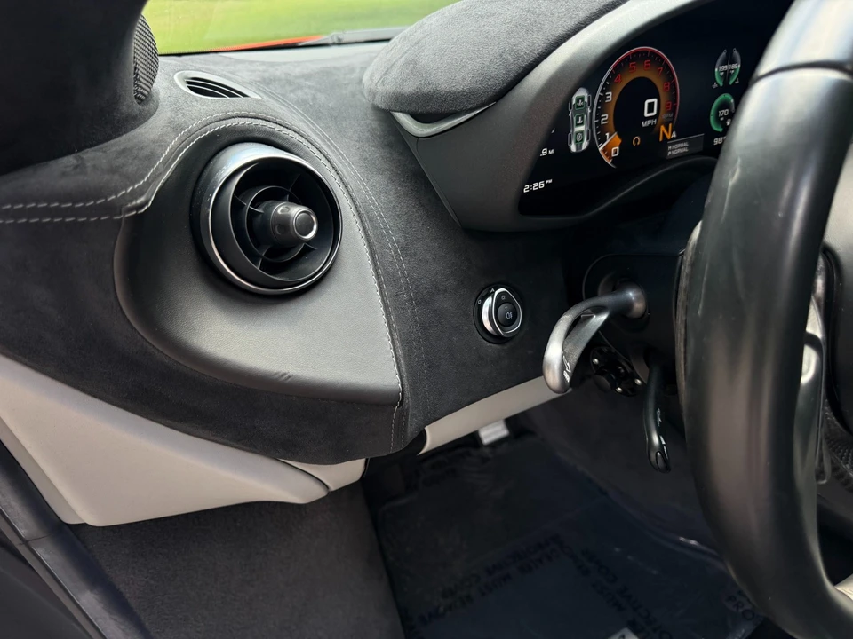 2017 McLaren 570S - Image 17 of 21