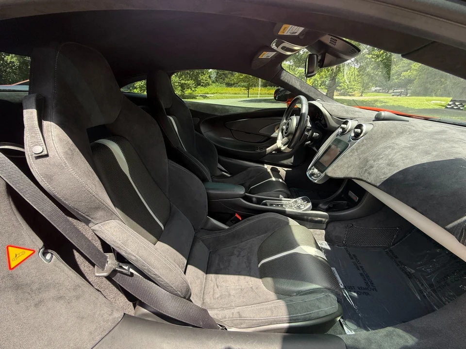 2017 McLaren 570S - Image 25 of 31